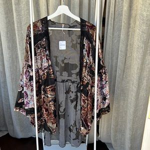 Multi colored kimono size XS